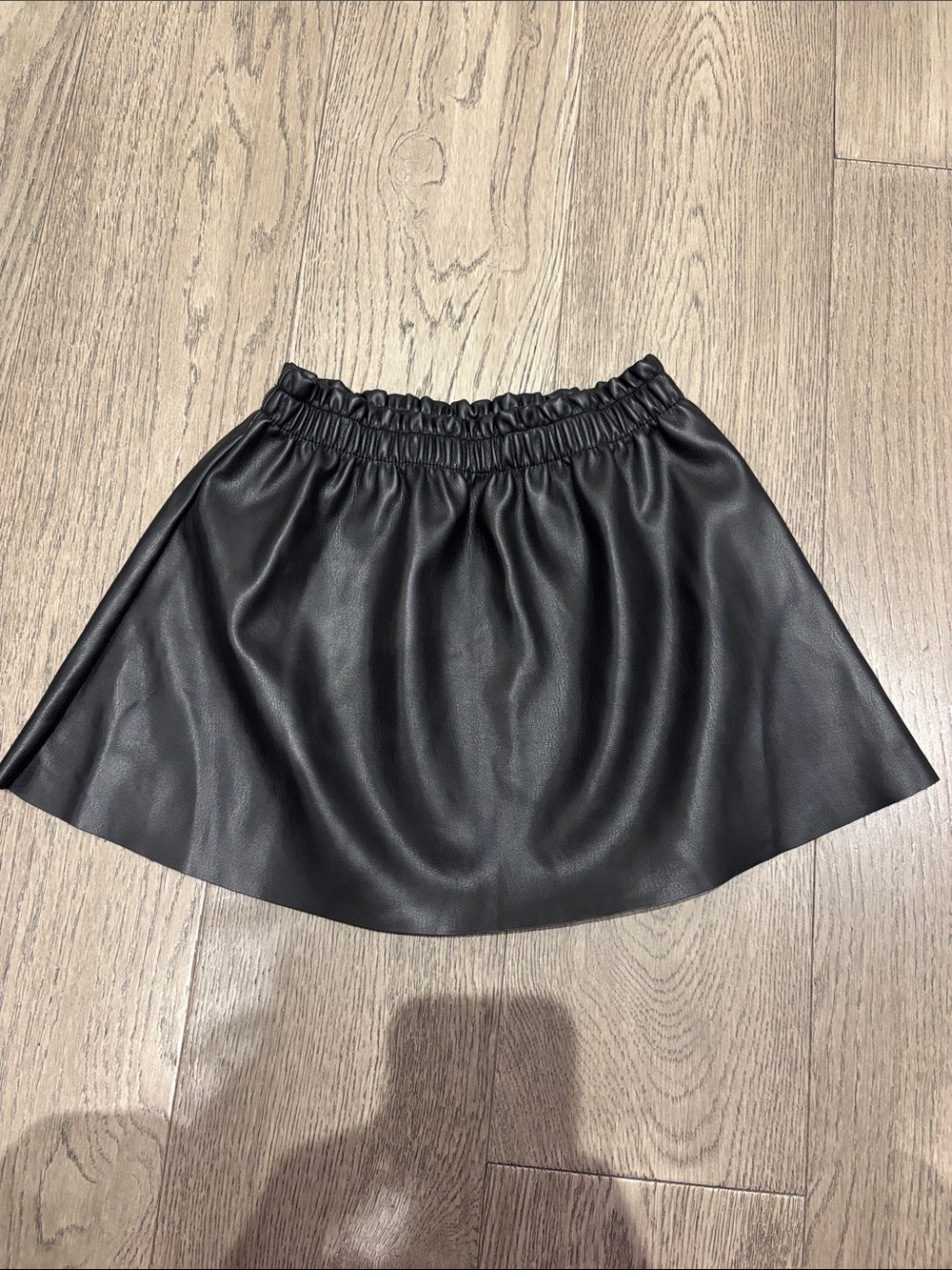 Kids Issac Mizrahi Classic Black Faux Leather Mini Skirt size 5-6